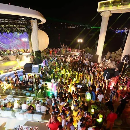 Casa Alloro ホテル