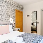 מלון Casa Alloro 3*