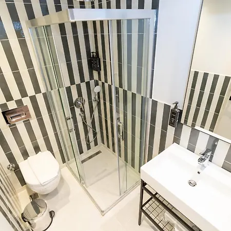 Casa Alloro Hotel 3*