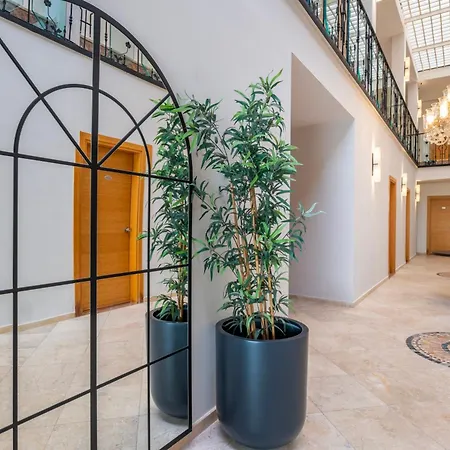 Casa Alloro Hotel