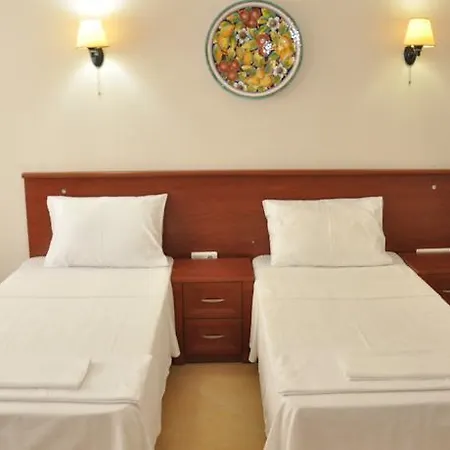 The 48 Hotel 3*