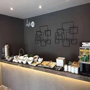 The 48 Hotel 3*