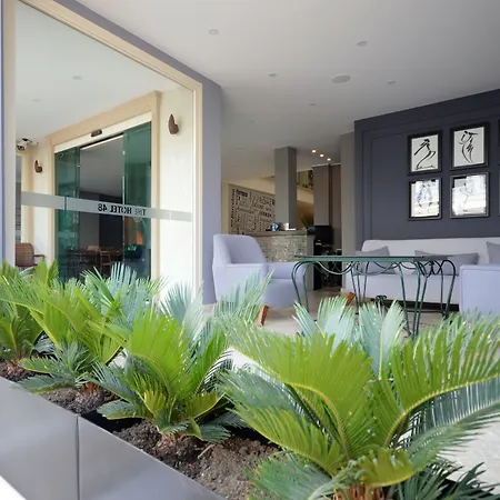 The 48 Hotel 3*