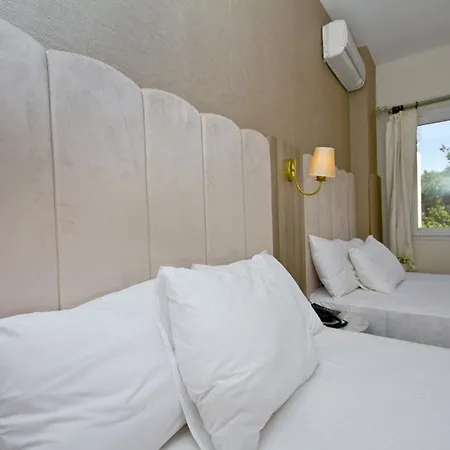 The 48 Hotel 3*