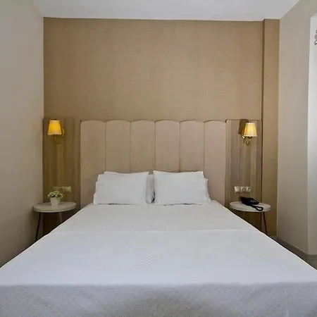 Ξενοδοχείο Casa Alloro 3*